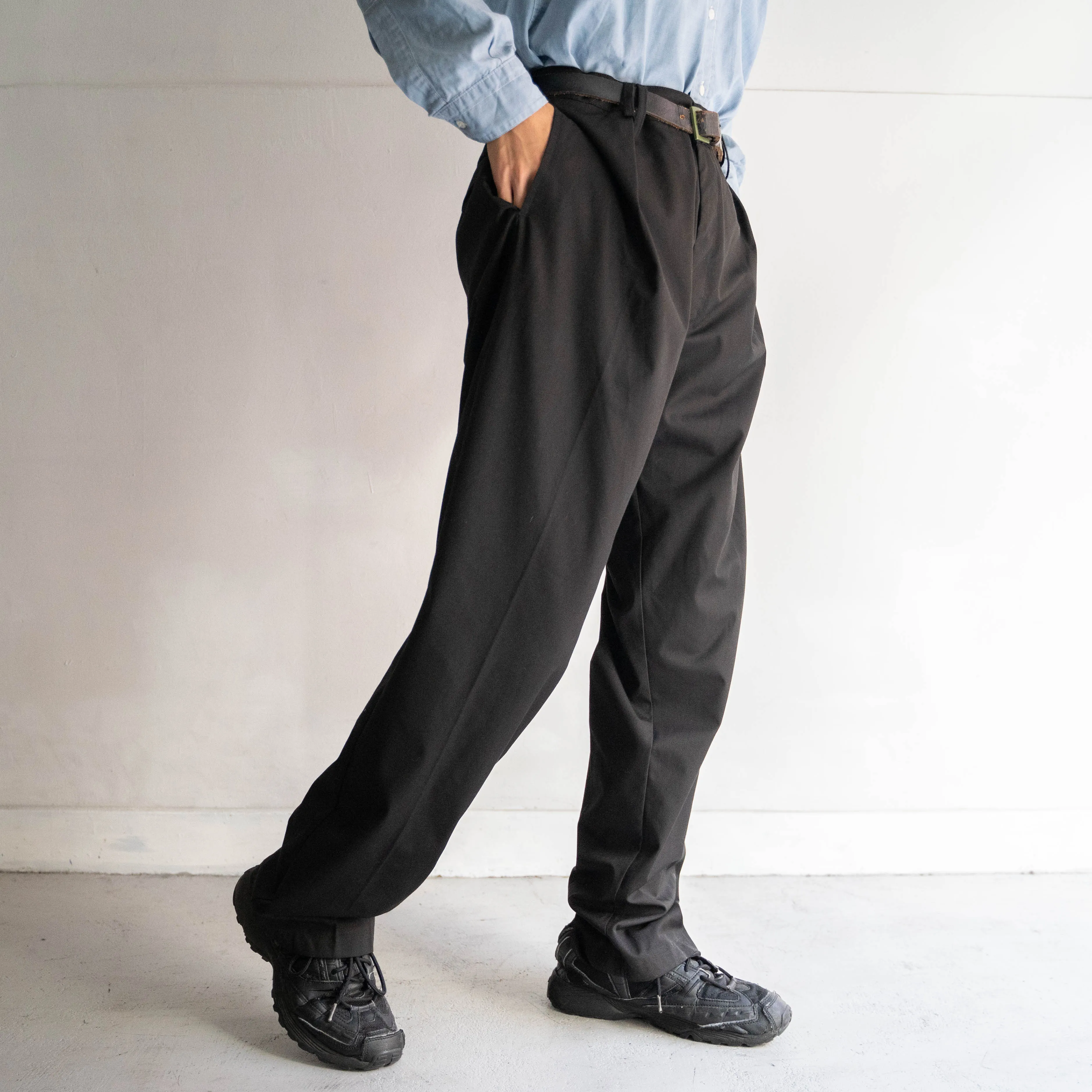 2000s Romanian military black color chino slacks