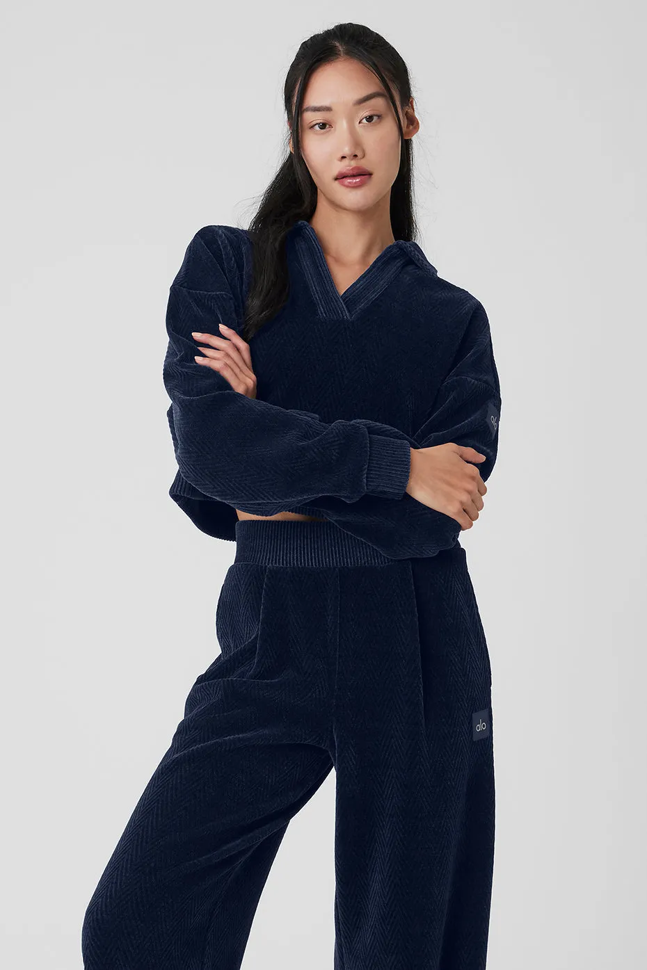 Cropped Cozy Day Henley Pullover - Navy