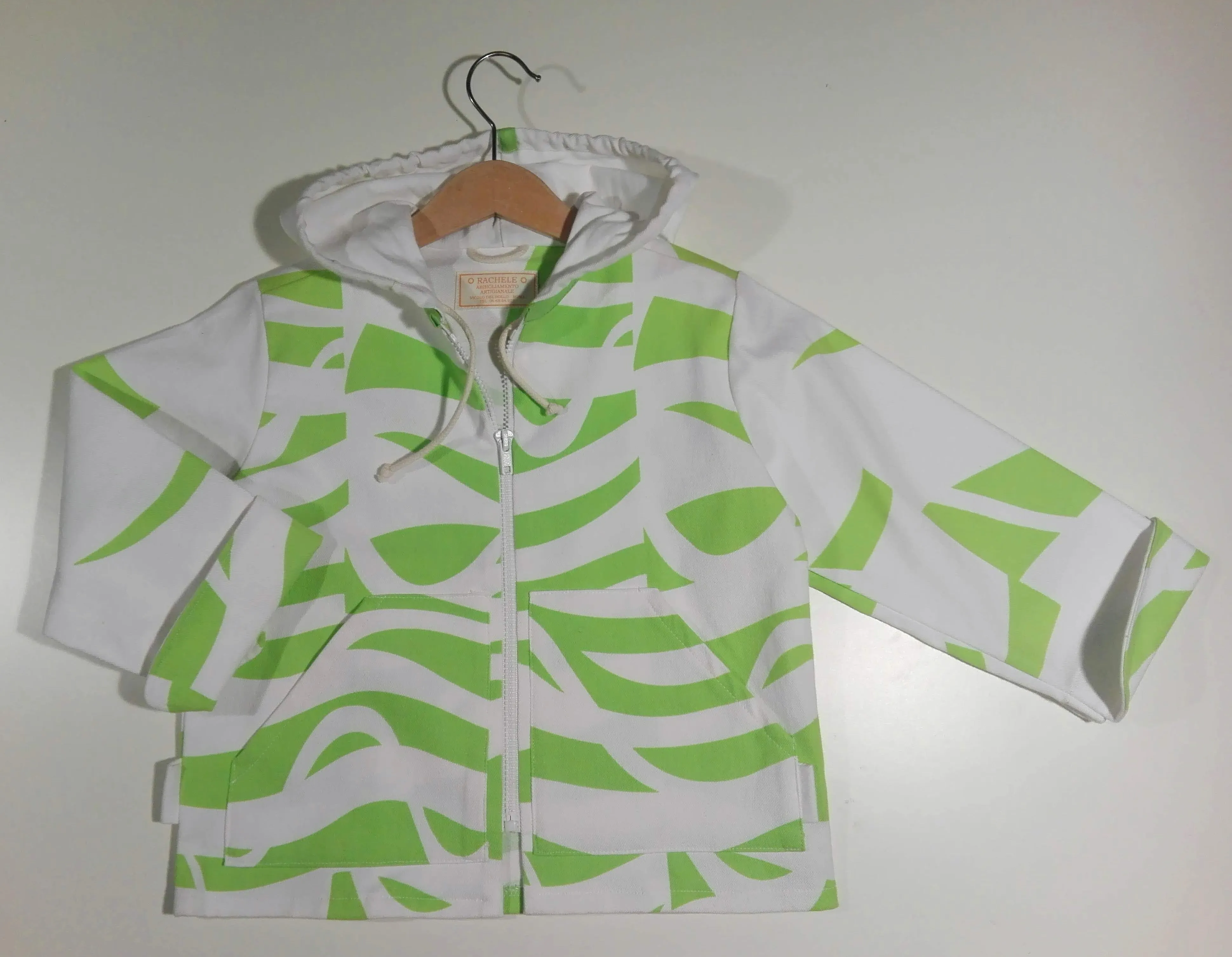 Jacket in heavy cotton with hood