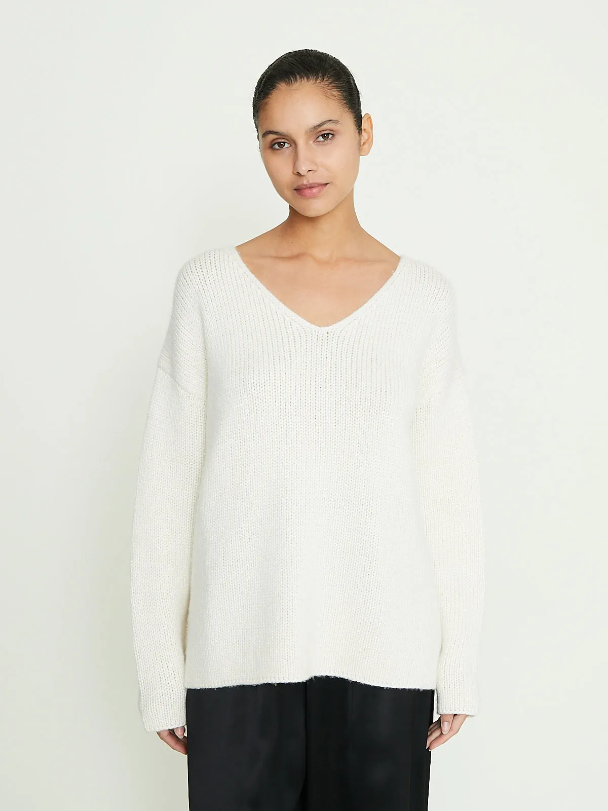 Jayden V-Neck Sweater in Cream