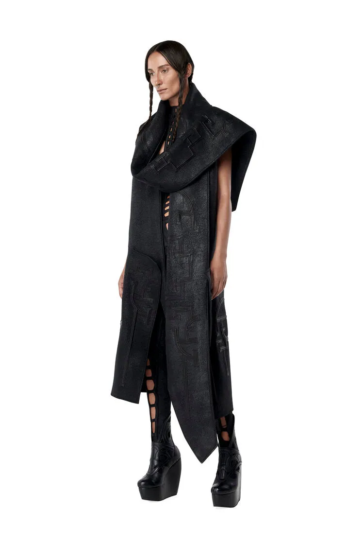 NASRANI SLEEVELESS LONG COAT