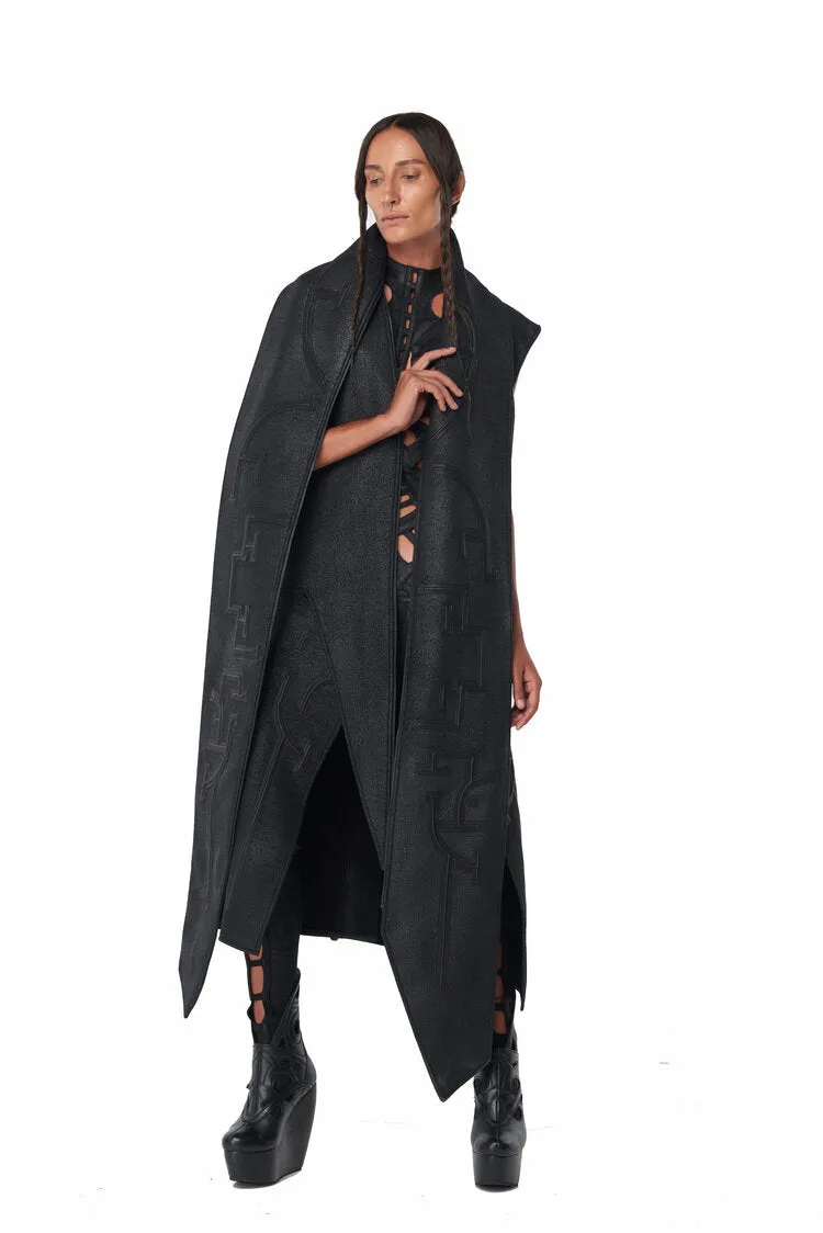 NASRANI SLEEVELESS LONG COAT